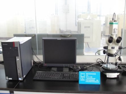 寬視長(zhǎng)距變倍顯微鏡