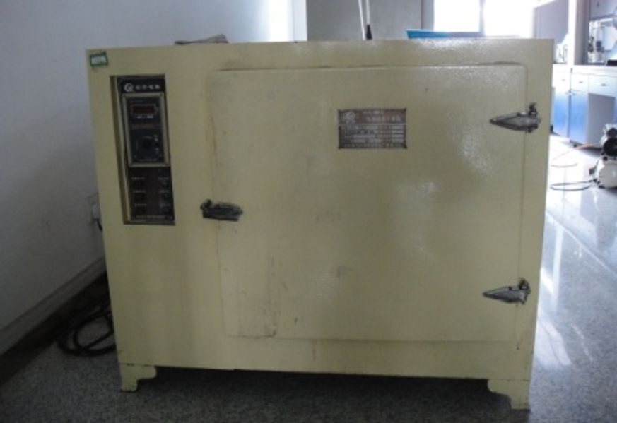 電熱鼓風(fēng)干燥箱