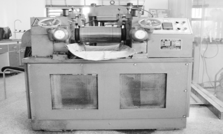 開(kāi)放式煉膠機(jī)